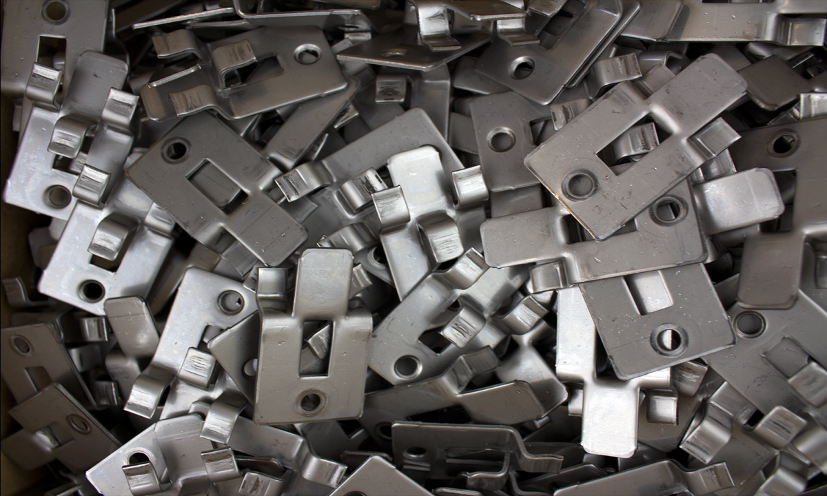 Fixations invisibles, bois composite Fixations invisibles, bois composite